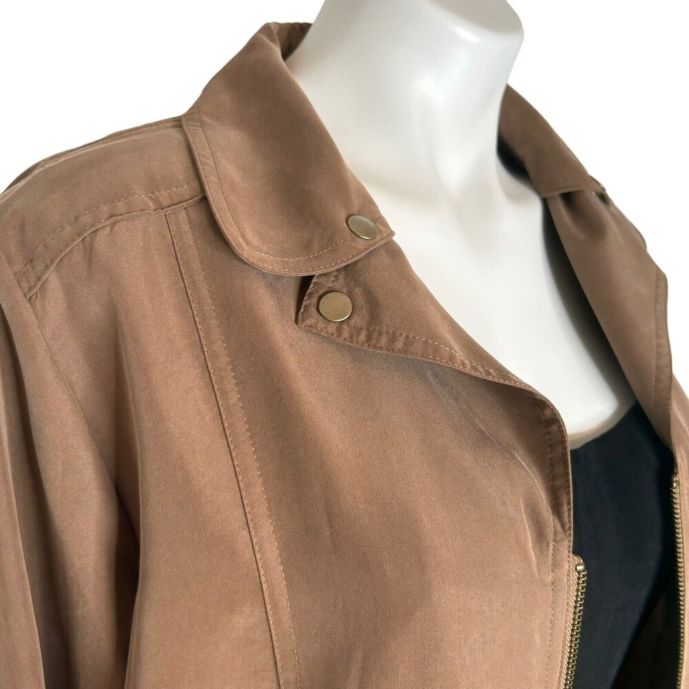 ELLEN TRACY Long Roll Tab Zip Tunic Jacket Size M Taupe Brown Duster Lightweight - Picture 3 of 9